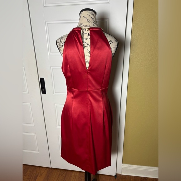 Eliza J red cocktail dress w/gold chain halter - Picture 4 of 8